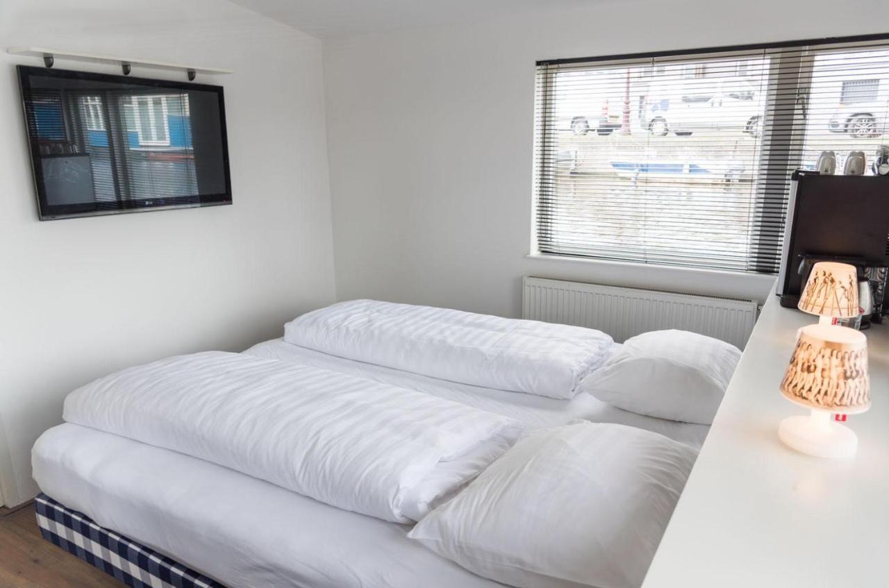 Houseboat Next To Amstel Bed & Breakfast Amsterdam Exterior foto